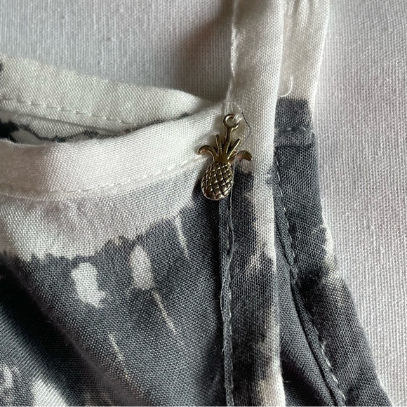 Pineapple Boutique Dress White with Grey Tie Dye Size Small/Medium - Picture 2 of 14